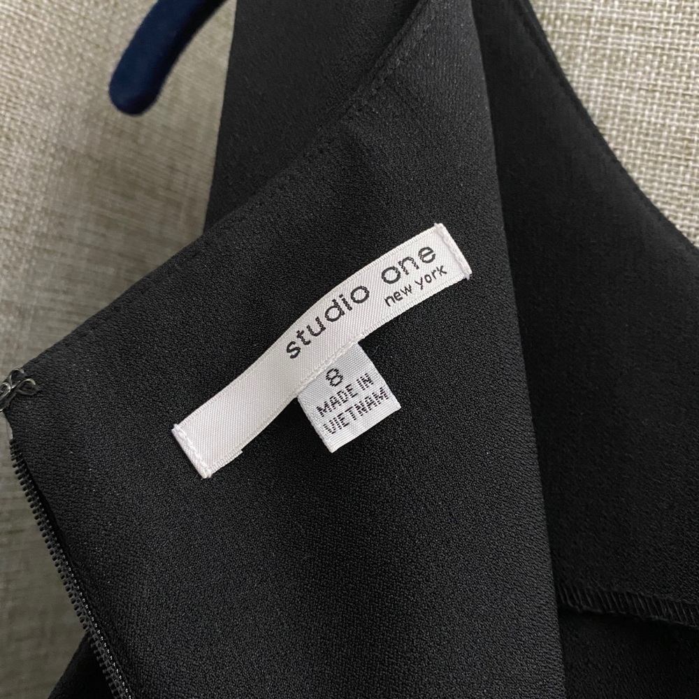 Studio One Dress - Picture 5 of 5